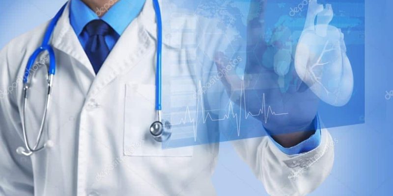 depositphotos_128659374-stock-photo-cardiologist-working-with-virtual-screen